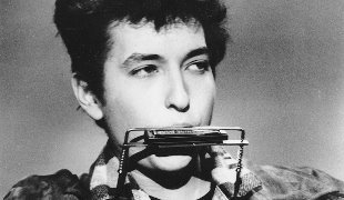 دو شعر اجرا نشده باب دیلن چوب حراج می خورد